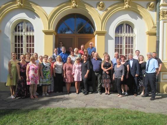 Institut vzdělávání a poradenství