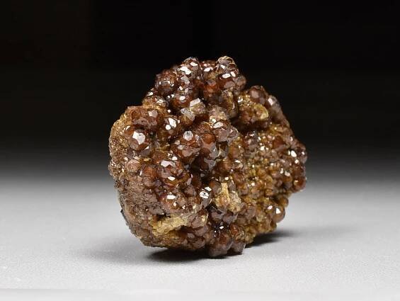 Grossulár | minerals-fossils.cz