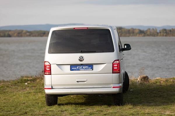 VOLKSWAGEN CARAVELLE 2.0 TDI  9-miestny