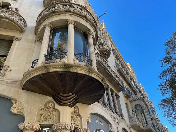 Barcelona Beyond Gaudi: 6 of the best buildings by Lluís Domènech i Montaner in Barcelona - Through Eternity Tours
