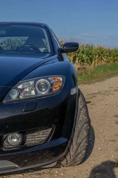 Mazda RX-8 je jednou z nejlevnějších cest ke sportovnímu automobilu a také nejlevnější cestou k vozu s rotačním motorem