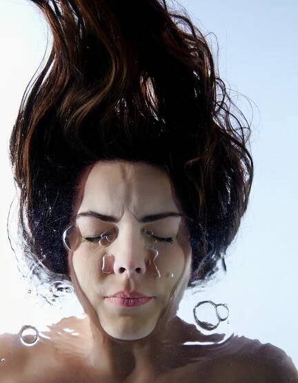 34 Women 34 Portraits – Yiğit Günel