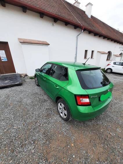 Bazar: prodej Škoda Fabia hatchback 3. generace 1.0 TSI 70kW manuál, ojeté, benzín, rok 2017, barva světle zelená metalíza