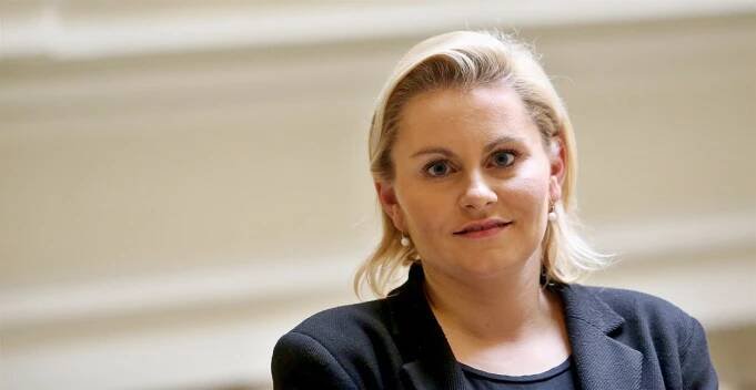 Malá v čele spravedlnosti? Loajální k Babišovi, s kontroverzním diplomem a manželem z insolvenční praxe