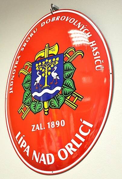 Zakázková výroba hasičských smaltovaných oválů