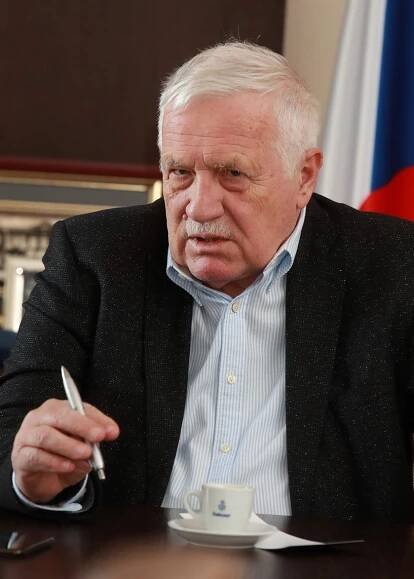 Klaus po vyhazovu syna řekl, kdo mu pije krev. Zmínil hlupáky i svůj návrat