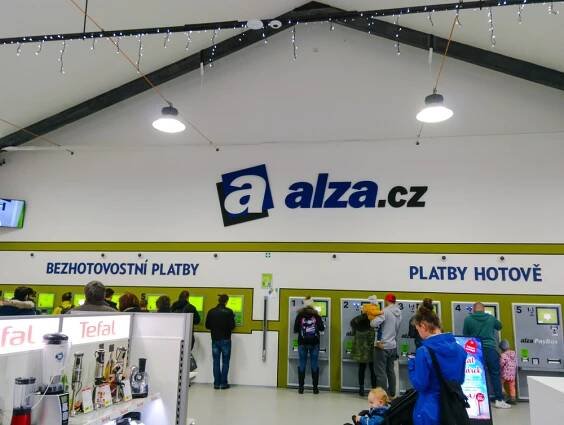 CzechCrunch: Největšími e-shopy na českém trhu jsou Alza, Mall a Rohlík