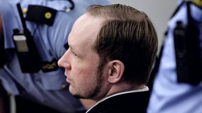 Jak v Abú Ghrajbu - nedávají mi sladkosti, stěžuje si Breivik