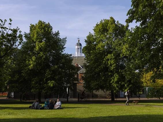 serpentine gallery hyde park london