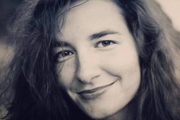 ELIŠKA LÜFTNEROVÁ : Slavné francouzské šansony | Městské divadlo Žatec