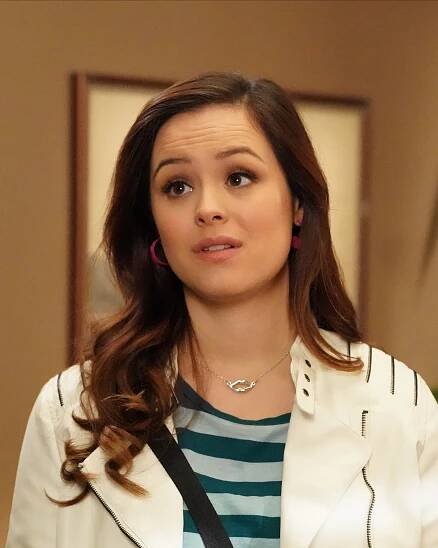 Goldbergovi - Rozhazovací mód - Z filmu - Hayley Orrantia