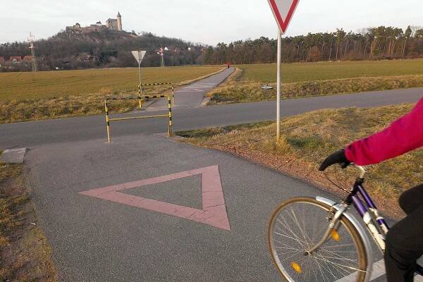 Cyklostezka, která má spojit Hradec Králové a Pardubice, by se brzy měla dočkat první části