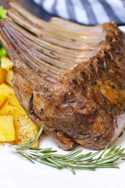 Jehněčí žebírka s česnekem a bylinkami - Sous vide recepty