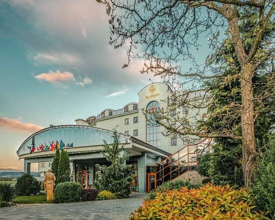 Hotel a Spa Resort Kaskady - hlavný vchod