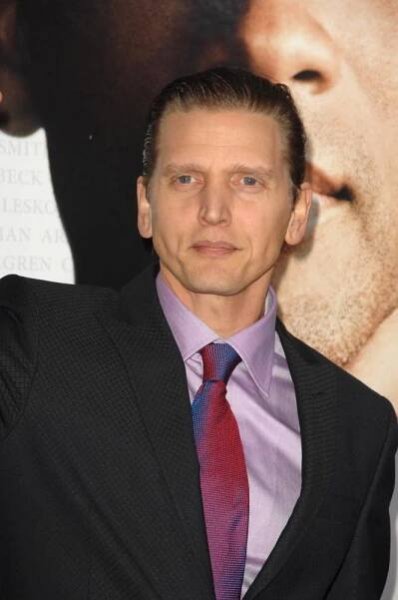 Barry Pepper at arrivals for SEVEN POUNDS Premiere, Mann''s Village Theatre in Westwood, Los Angeles, CA, December 16, 2008. Photo by: Dee Cercone/Everett Collection