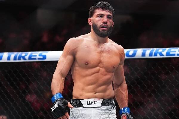 Arman Tsarukyan named backup for UFC 317’s Charles Oliveira vs. Ilia Topuria lightweight title fight