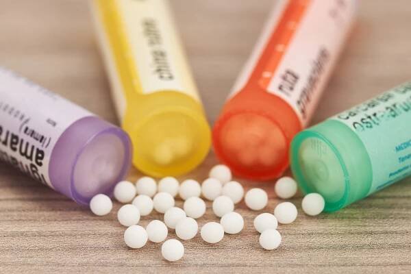 Princípy homeopatie vedecky nedávajú zmysel. Ich zástancom to neprekáža (3x o homeopatikách)