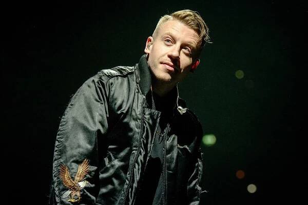 File:Macklemore Ryan Lewis Live 2016 (4 von 20).jpg
