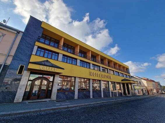 Hotel s bytovým domem v samém srdci města Humpolce - Horní náměstí č.p. 5 (a č.p.8) Humpolec - LAGIS REAL s.r.o.