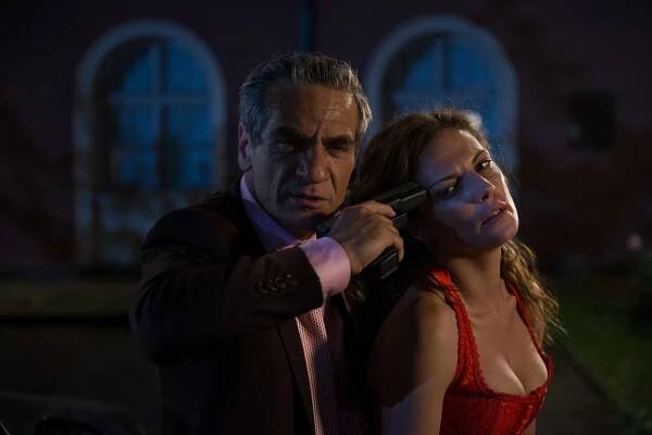 Alon Aboutboul, Teodora Duhovnikova - Neporazitelný: Návrat krále - Z filmu