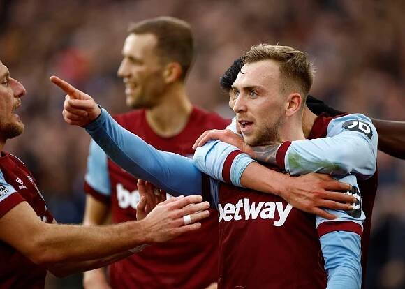 West Ham - United 2:0. "Kladiváři" skočili na šesté místo, Souček utrpěl tržnou ránu