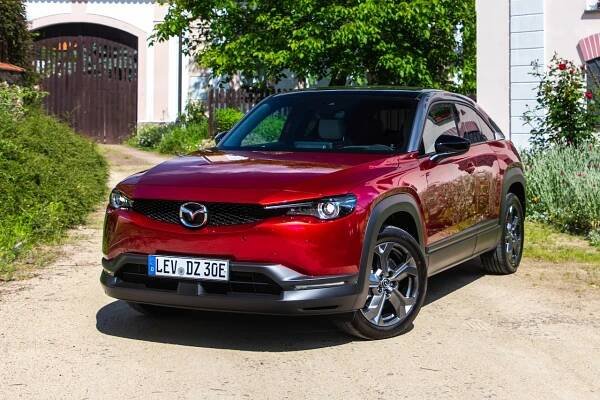 První jízda v Mazdě MX-30: Vynikající auto v podivném obleku