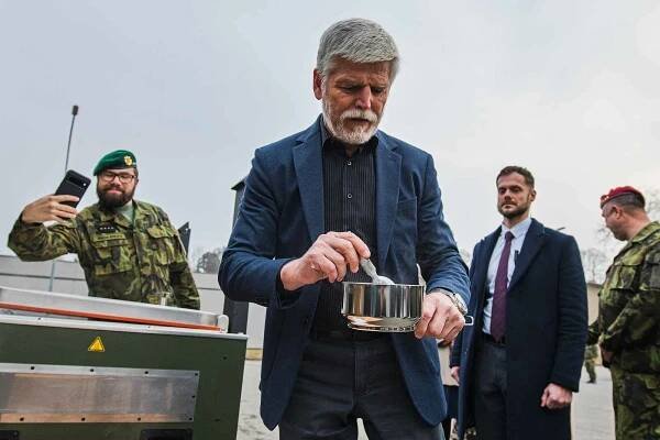 Mongolský prezident v Praze: Setkání s Pavlem i Fialou, zahájí u nás i výstavu