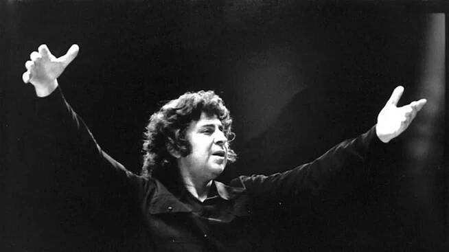 Mikis Theodorakis: 100 Years Since His Birth - GreekReporter.com