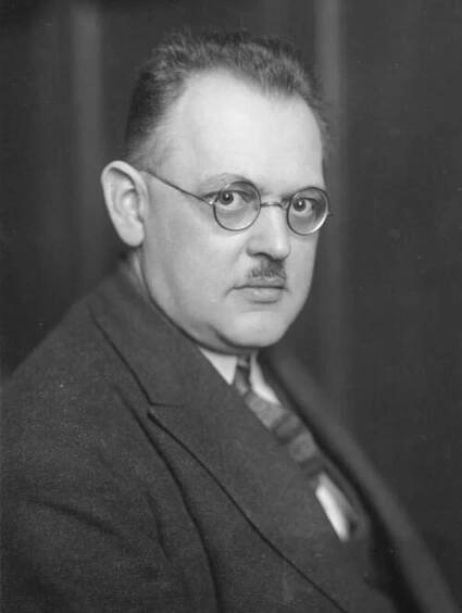 Soubor:Bundesarchiv Bild 146-1979-122-28A, Hermann Müller(cropped).jpg – Wikipedie