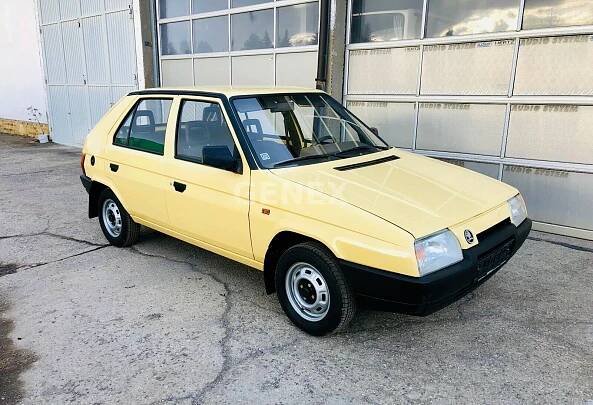 Škoda Favorit ako nová: 17 600 km, cena 7 900 €! 2