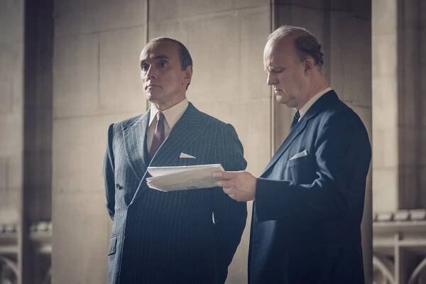 Soud s Christine Keelerovou - Epizoda 3 - Z filmu - Ben Miles, Tim McInnerny