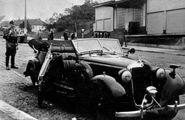 Co prozradila pitevní zpráva zavražděného Heydricha: Otrávil ho K. H. Frank nebo britský vědec botulotoxinem?