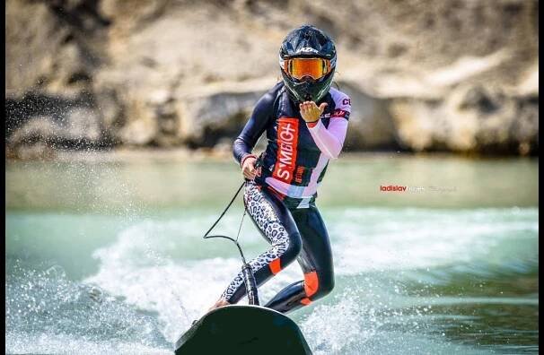 Jetsurf - Martina Bravencová- training day Symbio+ Jetsurf team