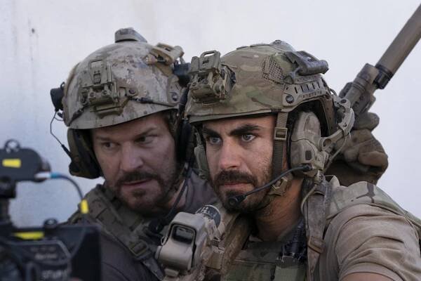 Tým SEAL - Growing Pains - Z natáčení - David Boreanaz, Justin Melnick