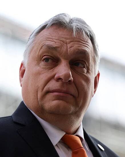 Orban asks for EU funds to help Hungary amid refugee crisis