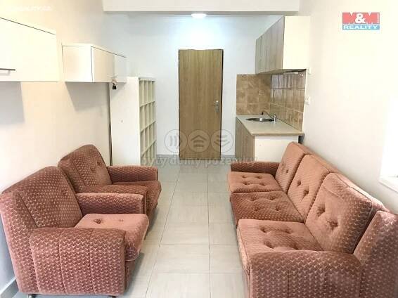 Pronájem bytu 1+kk 33 m², Letná, Kostelec nad Labem