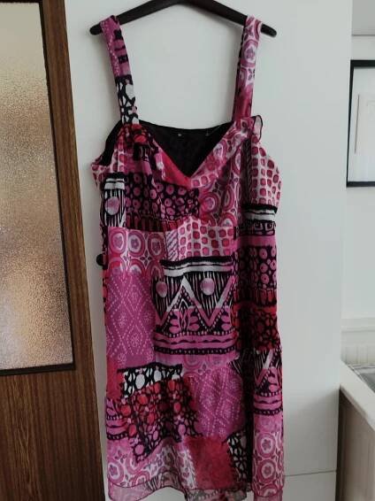 ETAM-Krásné dámské síťované, letní, plážové šaty s podšívkou, XL/XXL.