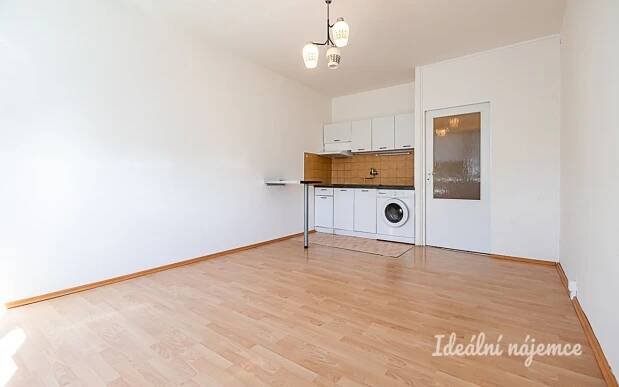 1+kk, Jahodová, Praha, 33 m²