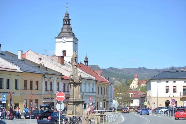 Opozice nedorazila