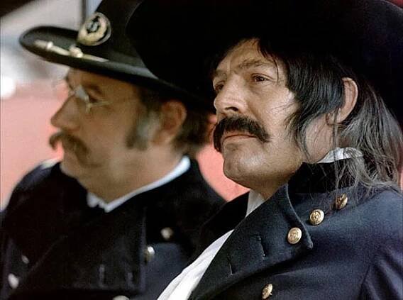 Nedotýkej se bílé ženy - Z filmu - Philippe Noiret, Marcello Mastroianni