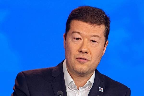 Tomio Okamura : Tomio Okamura: Japonec, který umí zahrát na temné ...