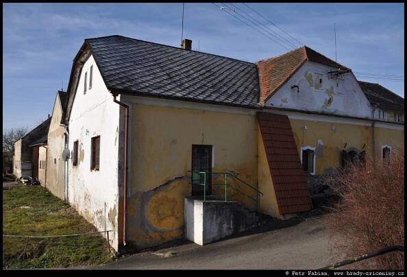 Lašovice – fotografie / hrady-zriceniny.cz