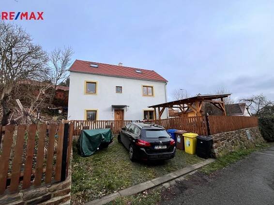 Prodej rodinného domu 5+kk se zahradou a parkovacím stáním Pacov | Reality.iDNES.cz 