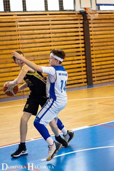 U14 BK Lokomotiva Plzeň - Sokol Písek Sršni - Fotogalerie 2019/2020 | BK Lokomotiva Plzeň