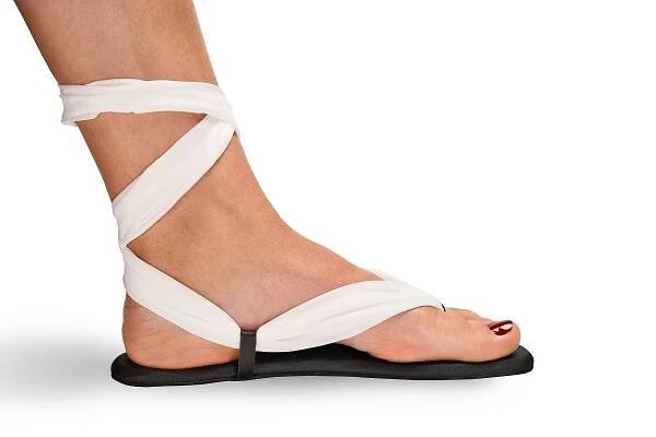 boty Ahinsa Shoes Ribbon Ankle-Tie Sandals - Black