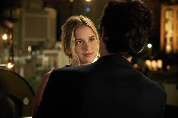 TY - Poslední fajn kluk v New Yorku - Z filmu - Elizabeth Lail