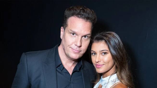 Dane Cook Marries Kelsi Taylor In Beachside Hawaii Wedding
