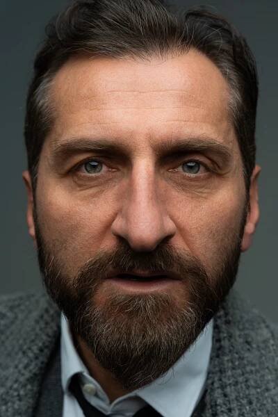 Tim Seyfi | Actor