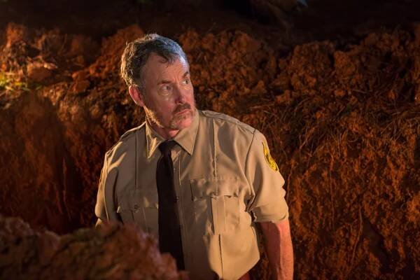 Stan Against Evil - A Hard Day's Night - Z filmu - John C. McGinley