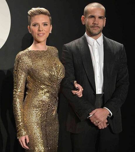 Scarlett Johansson Files for Divorce from Romain Dauriac